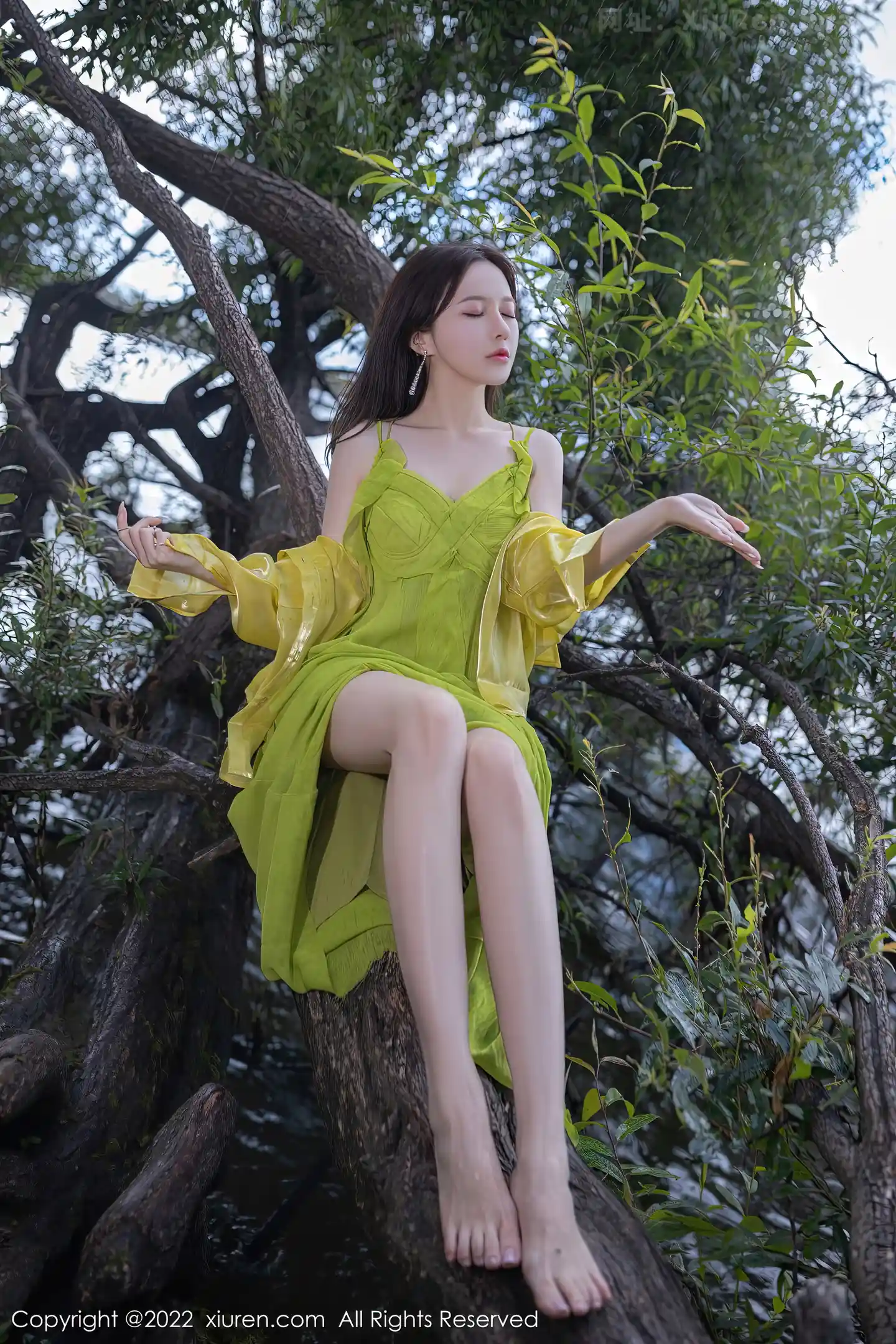 图片[6]-[XiuRen秀人网] VOL.5979 模特鱼子酱Fish四季拍摄主题性感吊裙系列秀完美身材诱惑写真73P-秀人网官方网站